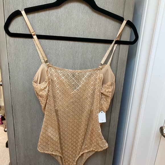 Tan lace bodysuit small NWT - Picture 7 of 15